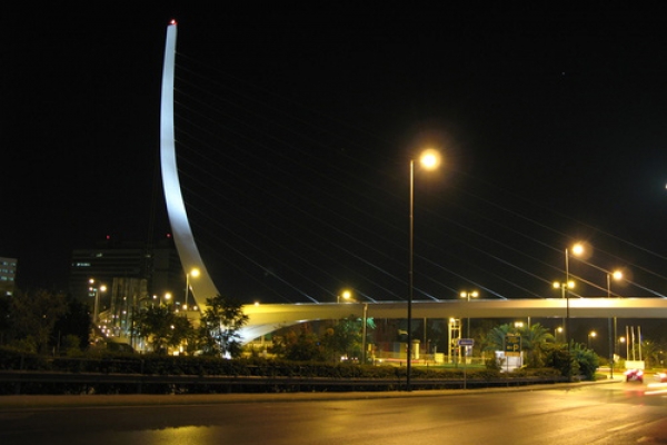 ΚΑΤΑΣΚΕΥΗ ΠΕΖΟΓΕΦΥΡΑΣ SAN. CALATRAVA ΣΤΗΝ ΚΑΤΕΧΑΚΗ